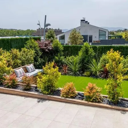 Casona Con Jardin